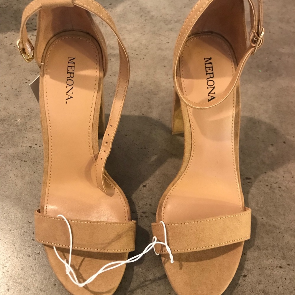 Merona tan suede block heel sandal